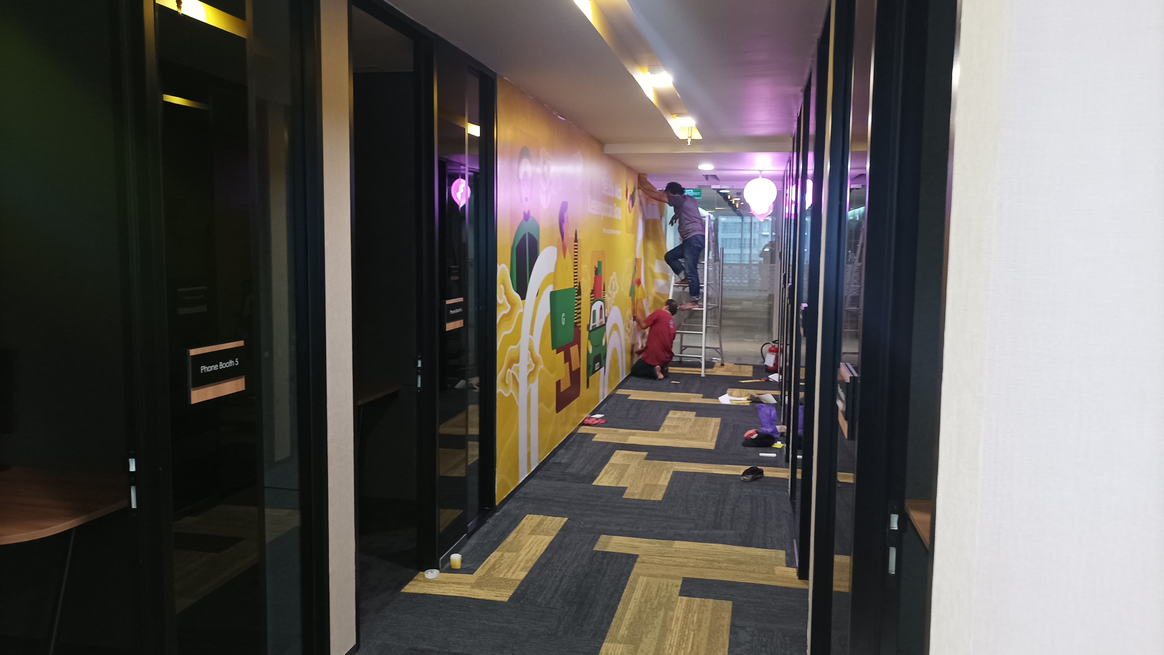 Mural Budaya Perusahaan — Grab